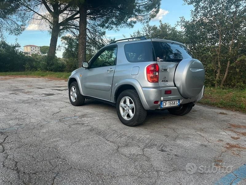 Usata Toyota RAV4 2003 Grigio SUV