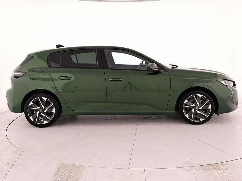 Occasion Peugeot 308 Allure 131 ch (96 kW) 2023 Vert Berline