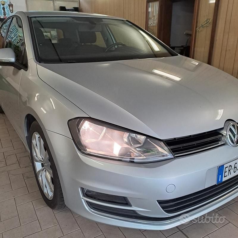 Używany VW Golf VII Comfortline 110 KM (80 kW) 2013 Szary Sedan/Limuzyna
