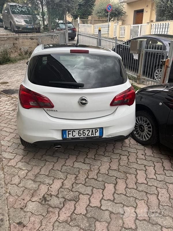 Usata Opel Astra 140 CV (102 kW) 2016 Berlina