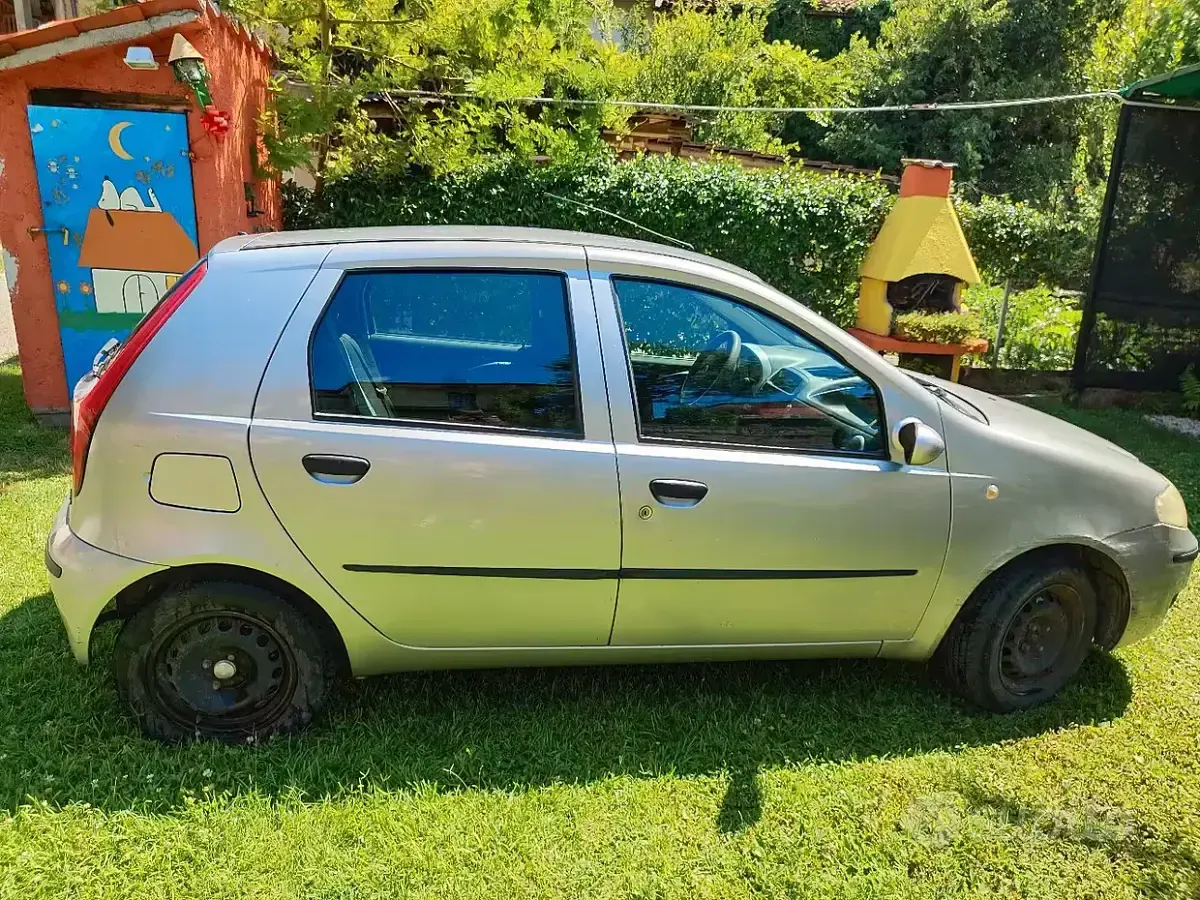 Usata Fiat Punto 69 CV (50 kW) 2006 Grigio Utilitaria