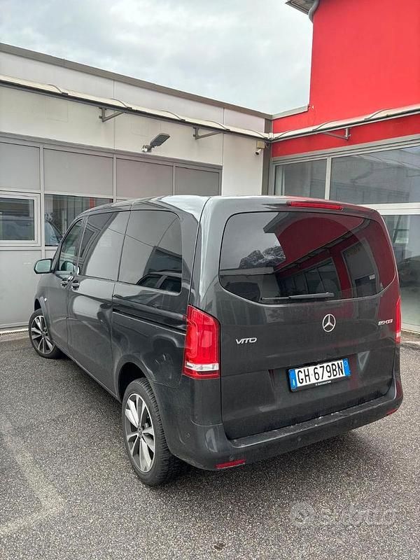 Usata Mercedes Vito 190 CV (139 kW) 2022 Nero Furgone