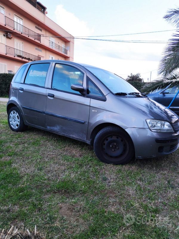 Usata 2007 Fiat Idea Monovolume | 1000 € (Ottimo prezzo) - Immagine 1/4