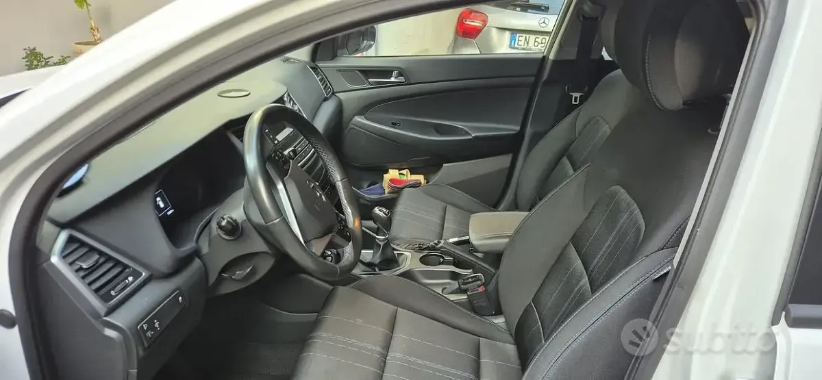 Usata Hyundai Tucson 116 CV (85 kW) 2016 Bianco SUV