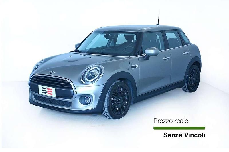 Usata Mini ONE 75 CV (55 kW) 2019 Argento Utilitaria
