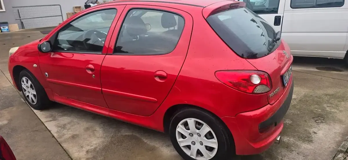 Usata Peugeot 206 57 CV (41 kW) 2012 Rosso Berlina