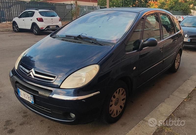 Blu Usata 2004 Citroën Xsara Picasso Monovolume | 500 € (Ottimo prezzo) - Immagine 1/4