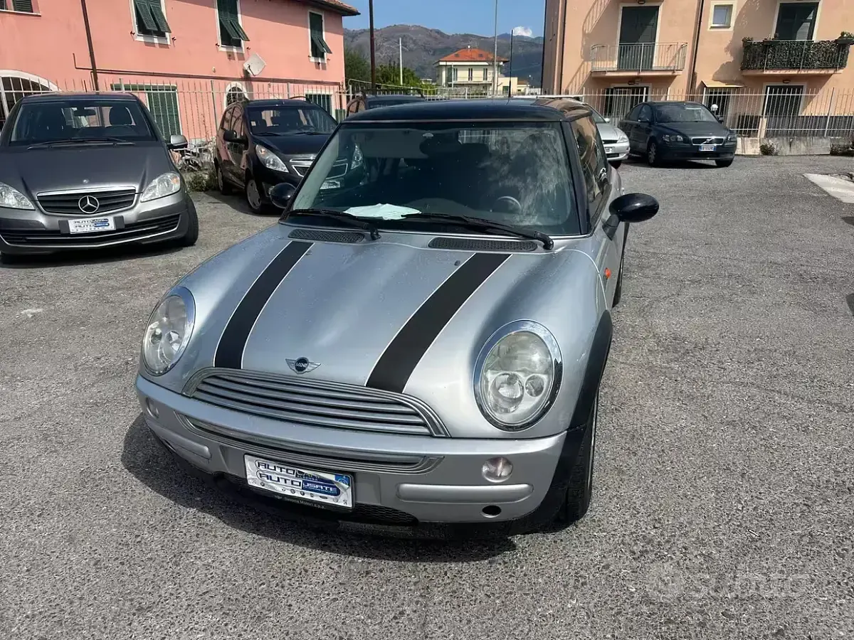 Usata Mini Cooper 116 CV (85 kW) 2003 Utilitaria