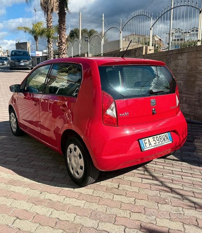 Usata Seat Mii 68 CV (50 kW) 2015 Rosso Utilitaria
