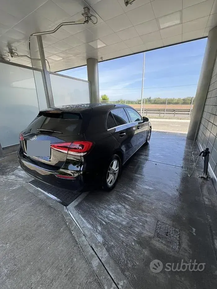 Occasion Mercedes A180 Business 116 ch (85 kW) 2018 Noir Berline