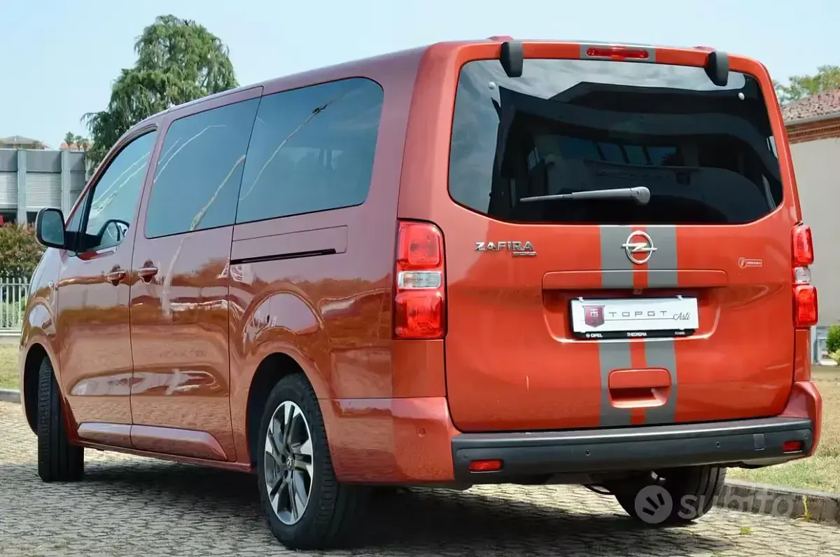 Usata Opel Zafira Life 177 CV (130 kW) 2021 Rosso Monovolume