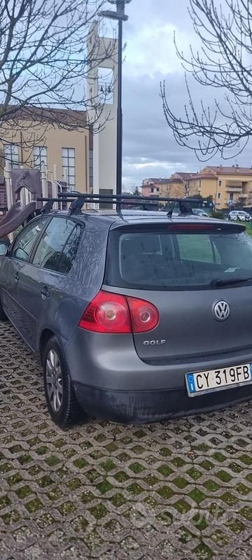 Usata VW Golf V 2005 Grigio Berlina