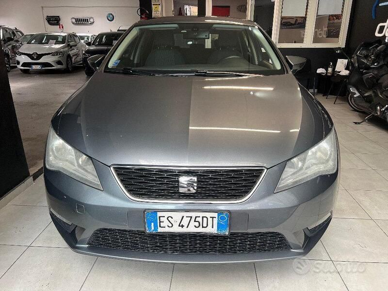 Usata Seat Leon Style 105 CV (77 kW) 2013 Grigio scuro Berlina