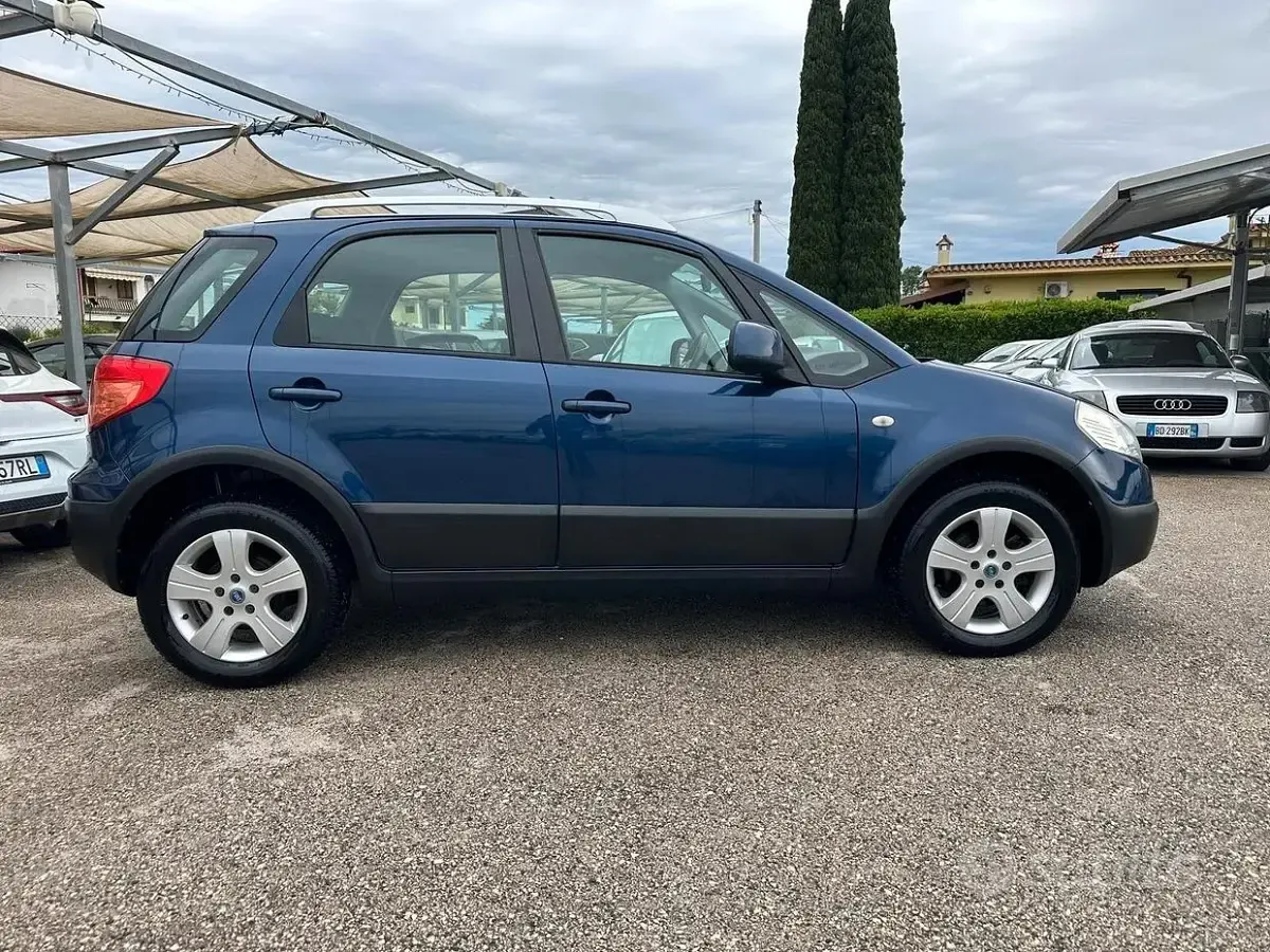 Usata Fiat Sedici 120 CV (88 kW) 2006 Blu SUV
