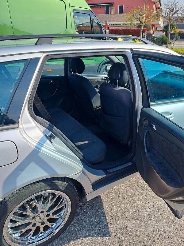 Usata Mercedes C220 Avantgarde 143 CV (105 kW) 2001 Grigio Station wagon