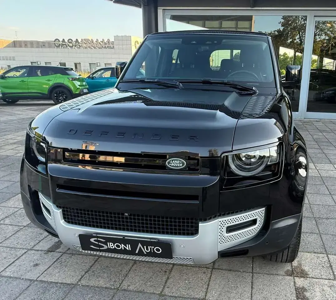 Usata Land Rover Defender SE 200 CV (147 kW) 2024 Nero SUV
