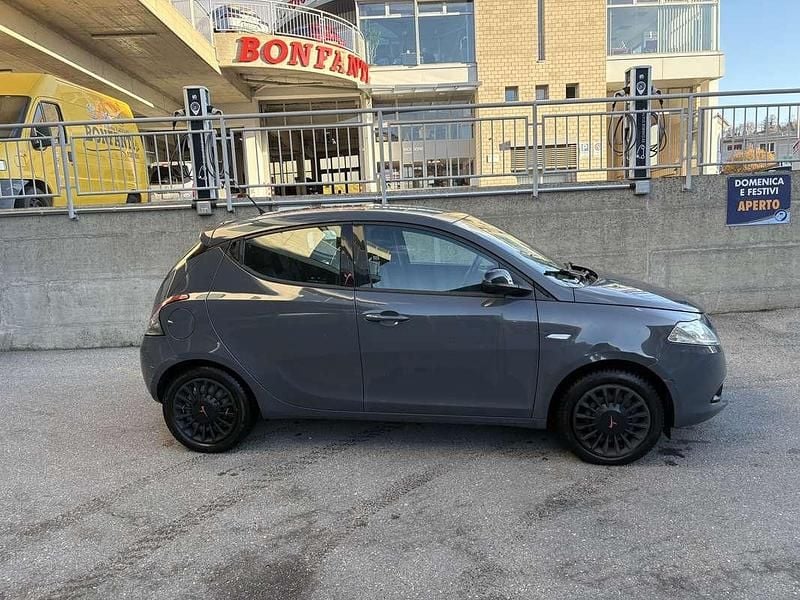 Usata Lancia Ypsilon 86 CV (63 kW) 2014 Utilitaria