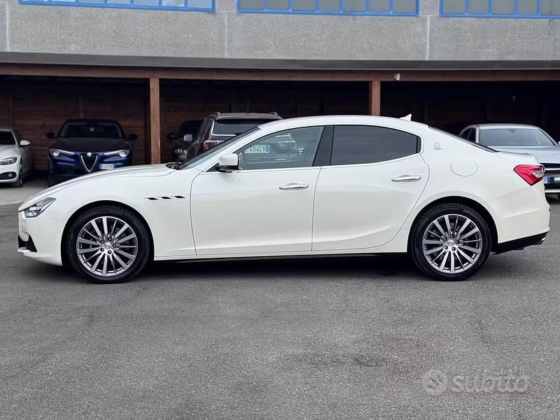 Usata Maserati Ghibli 410 CV (301 kW) 2015 Bianco Berlina