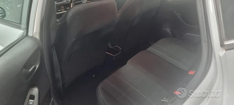 Usata Ford Fiesta 95 CV (69 kW) 2020 Utilitaria