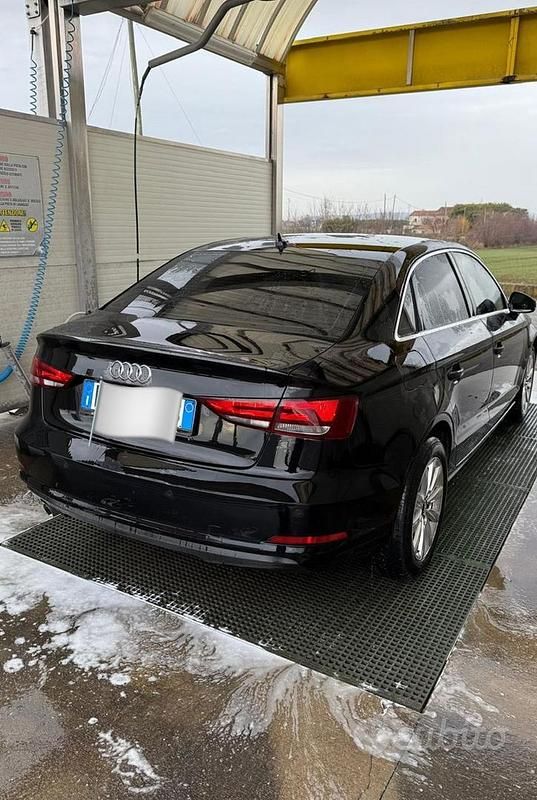 Usata Audi A3 Ambiente 110 CV (80 kW) 2015 Nero Berlina
