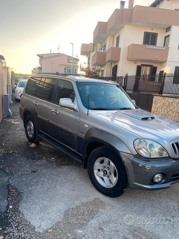 Grigio Usata 2004 Hyundai Terracan SUV | 2000 € (Buon prezzo) - Immagine 1/4