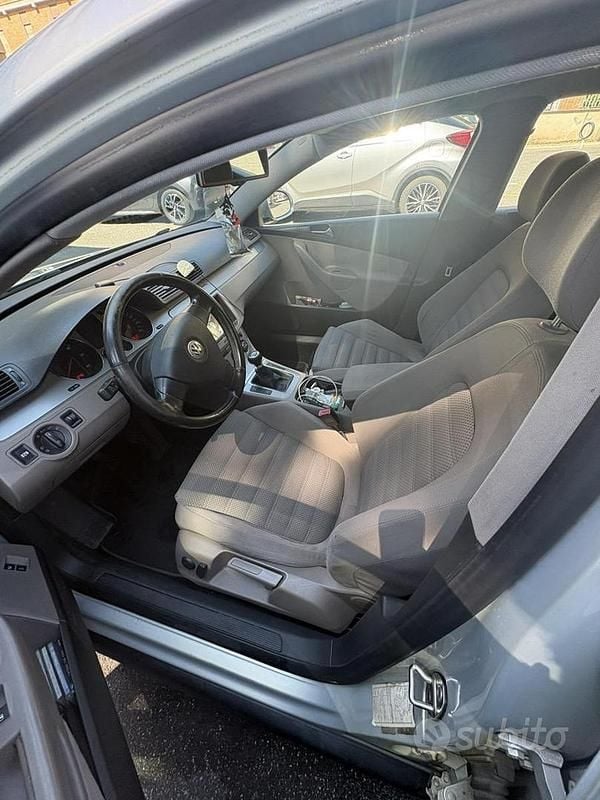Usata VW Passat Highline 140 CV (102 kW) 2008 Grigio Station wagon