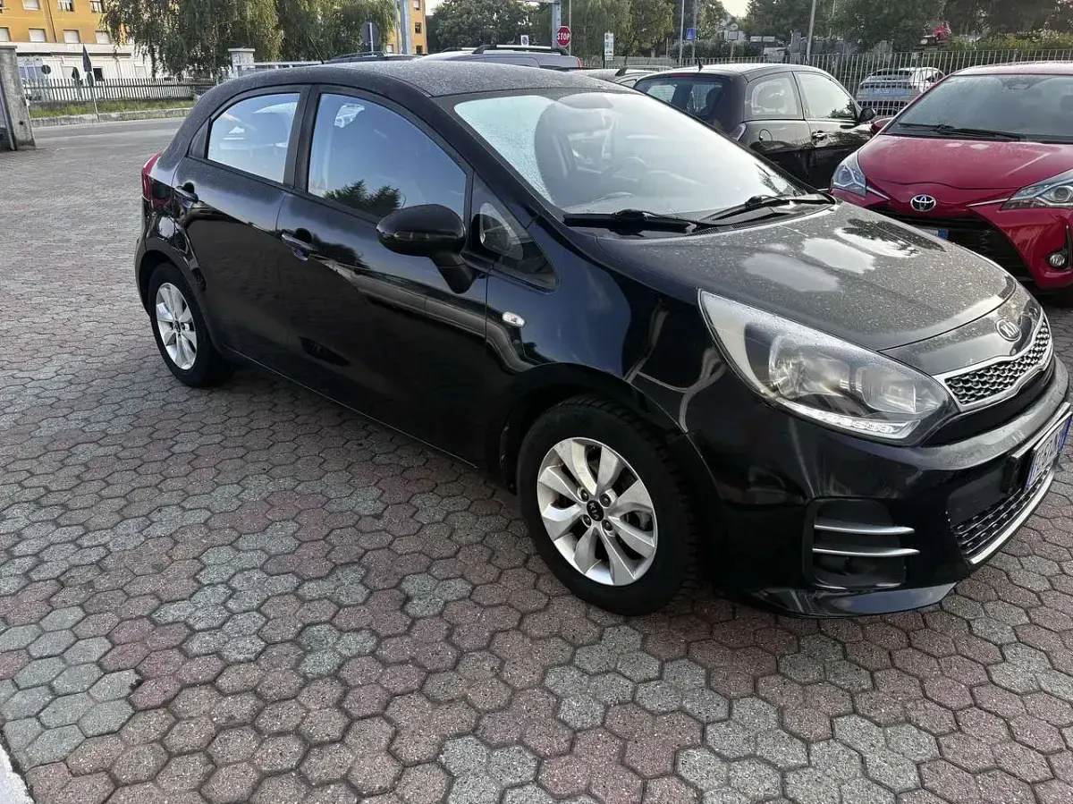 Usata Kia Rio City 83 CV (61 kW) 2016 Other Utilitaria