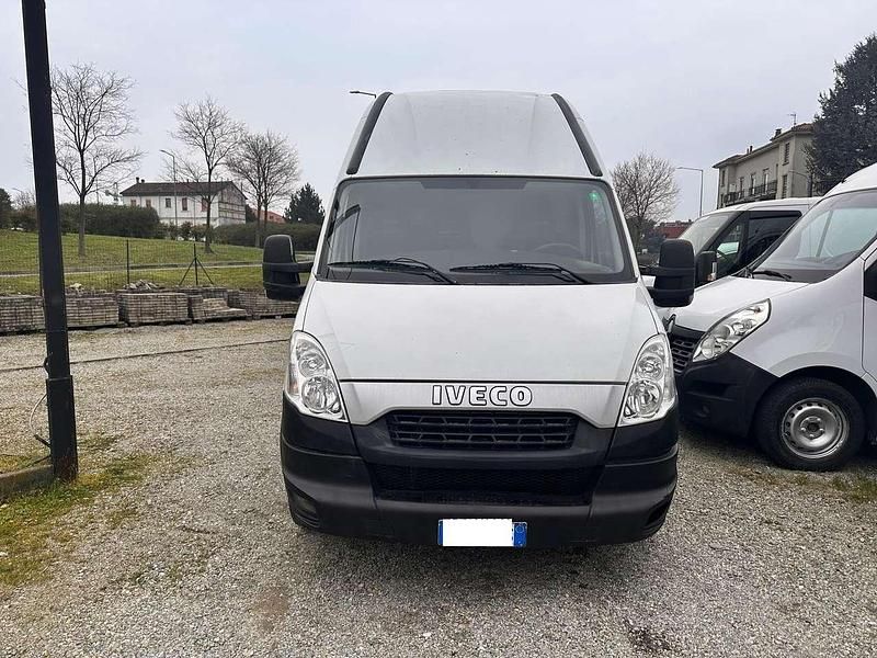 Usata Iveco Daily 145 CV (106 kW) 2013 Bianco Furgone