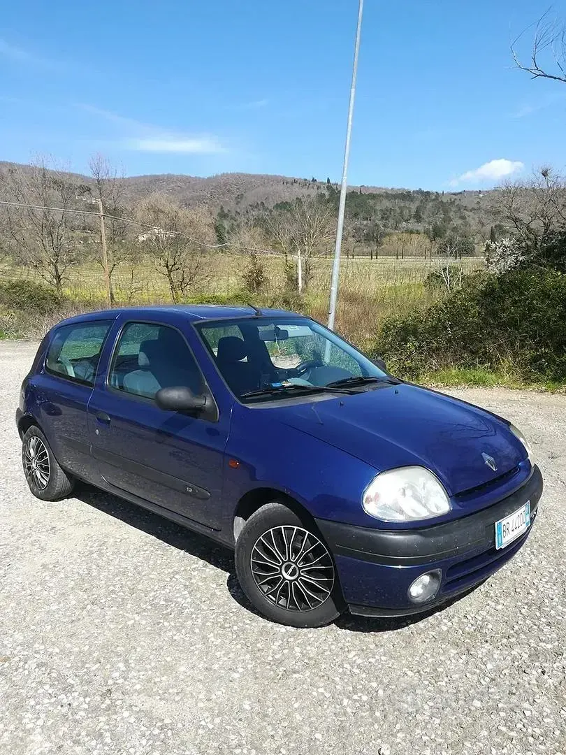 Usata Renault Clio 2001 Blu Utilitaria