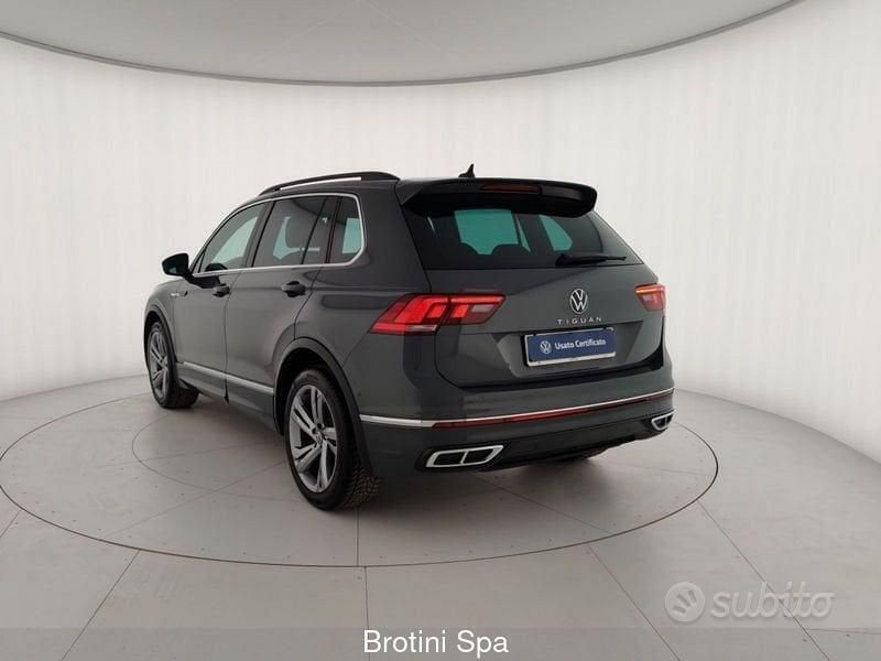 Usata VW Tiguan R-line 150 CV (110 kW) 2021 Grigio SUV