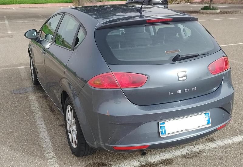 Usata Seat Leon Copa 105 CV (77 kW) 2011 Grigio Berlina