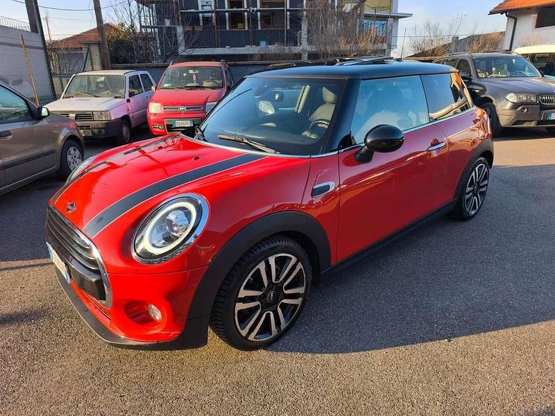 Usata Mini Cooper D 116 CV (85 kW) 2018 Arancione Utilitaria