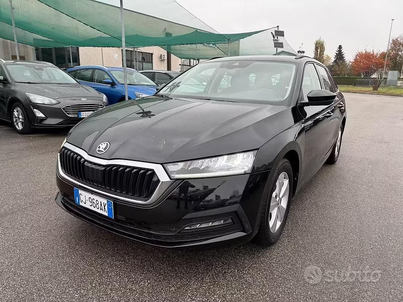 Usata Skoda Octavia Executive 116 CV (85 kW) 2022 Nero Station wagon