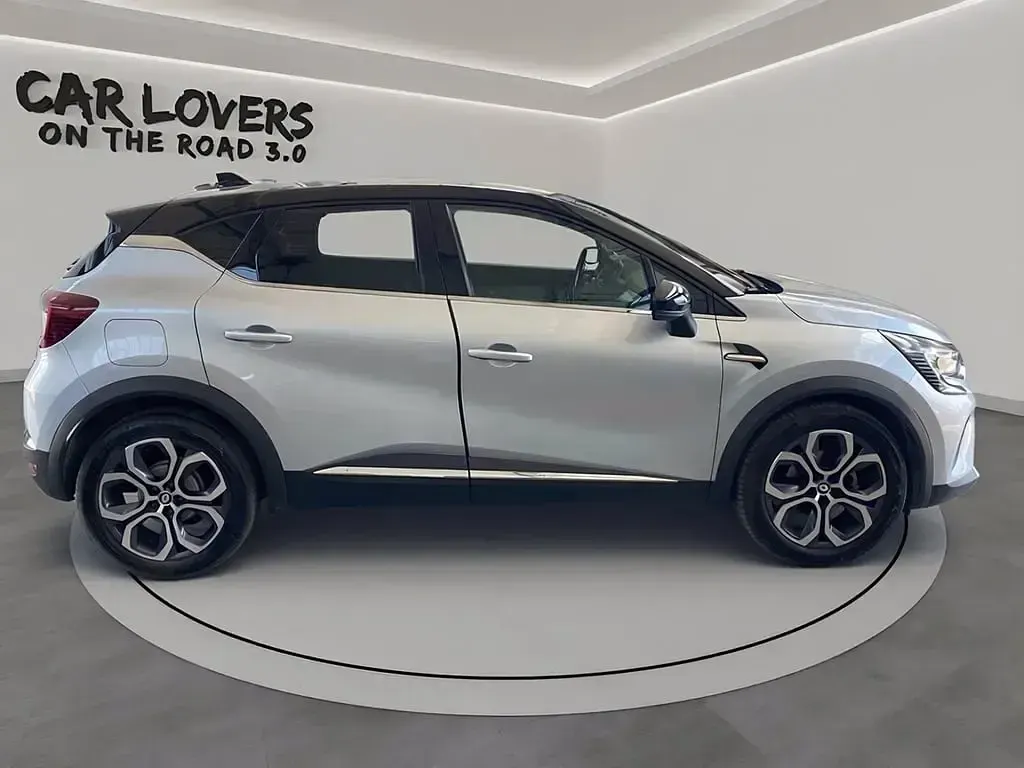 Usata Renault Captur Techno 101 CV (74 kW) 2023 Ype bestyle varsavia SUV