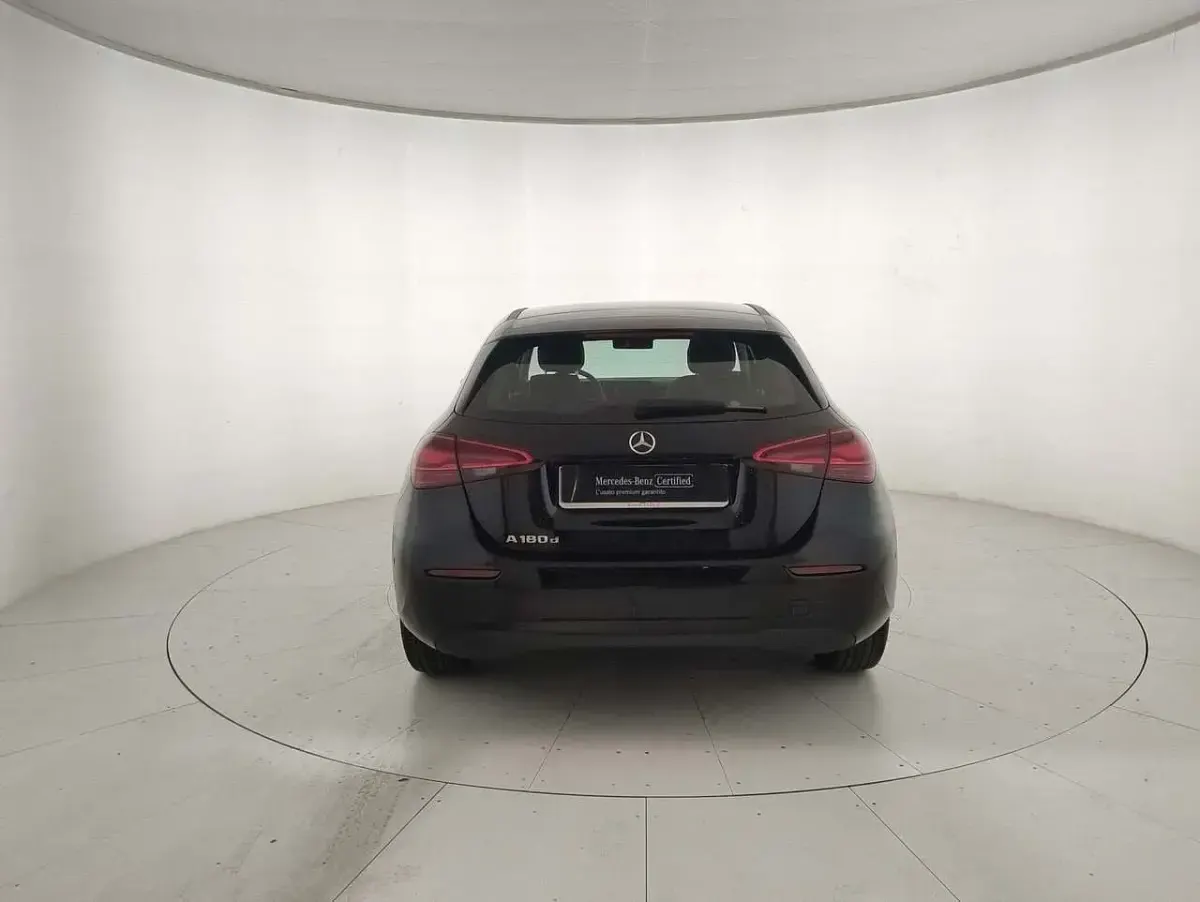 Usata Mercedes A180 Advanced 116 CV (85 kW) 2023 Nero Berlina
