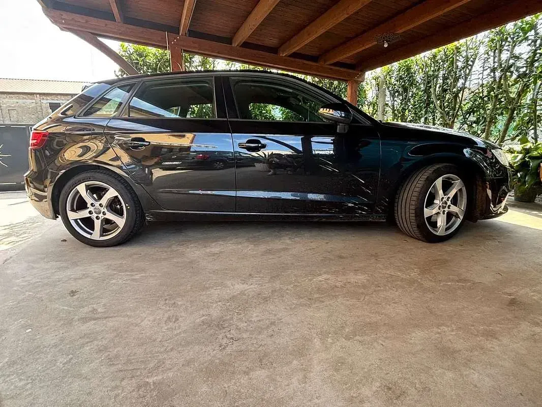 Usata Audi A3 Comfort 116 CV (85 kW) 2017 Nero Berlina
