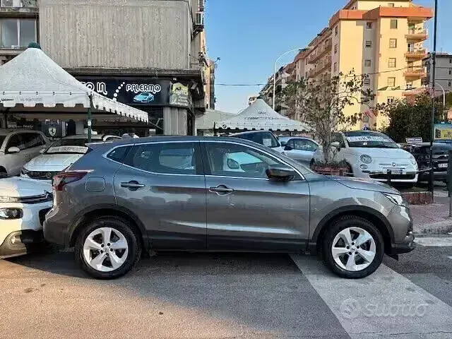 Usata Nissan Qashqai 140 CV (102 kW) 2021 Grigio SUV