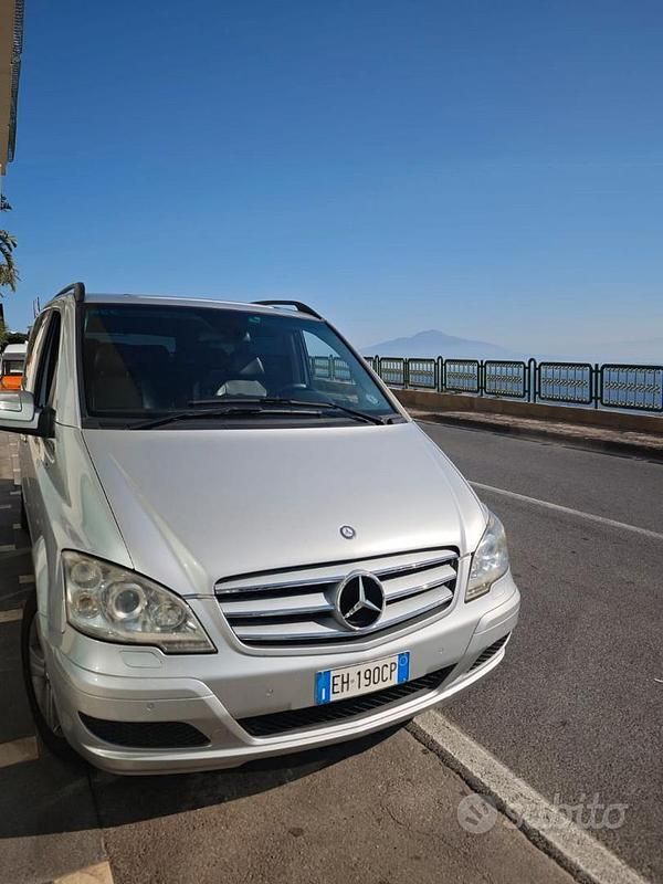 Usata Mercedes Viano 150 CV (110 kW) 2011 Grigio Monovolume