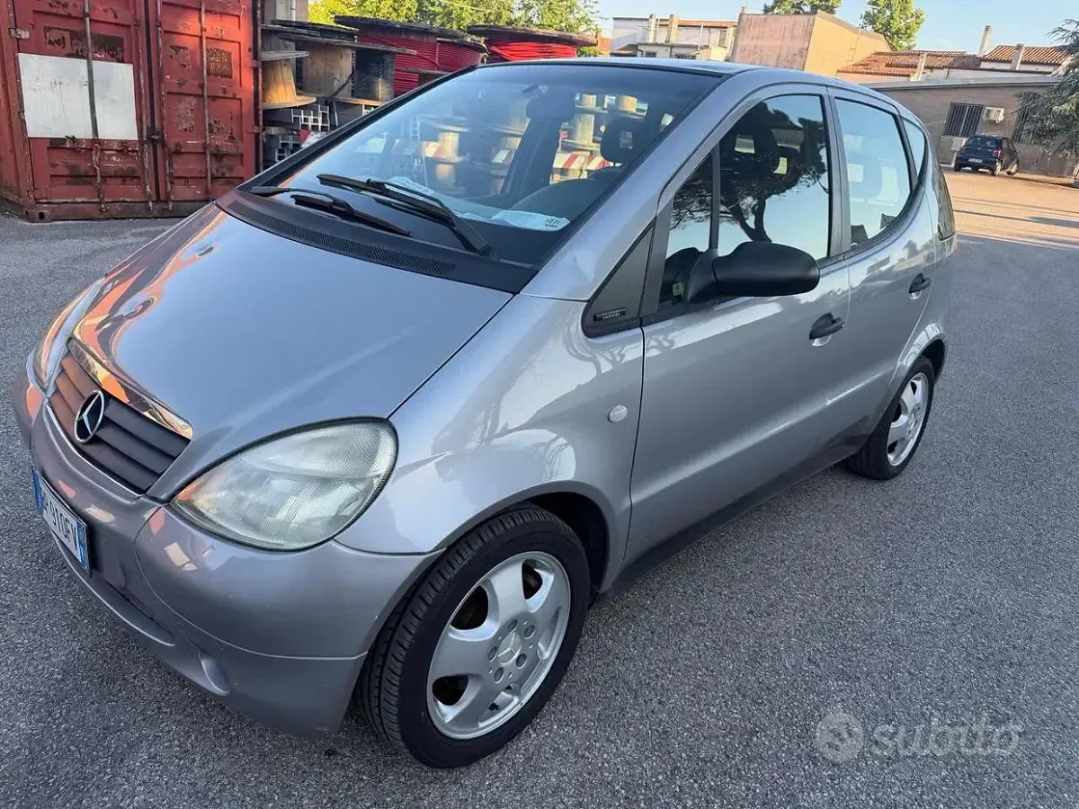 Usata Mercedes A170 Avantgarde 90 CV (66 kW) 2001 Grigio Berlina