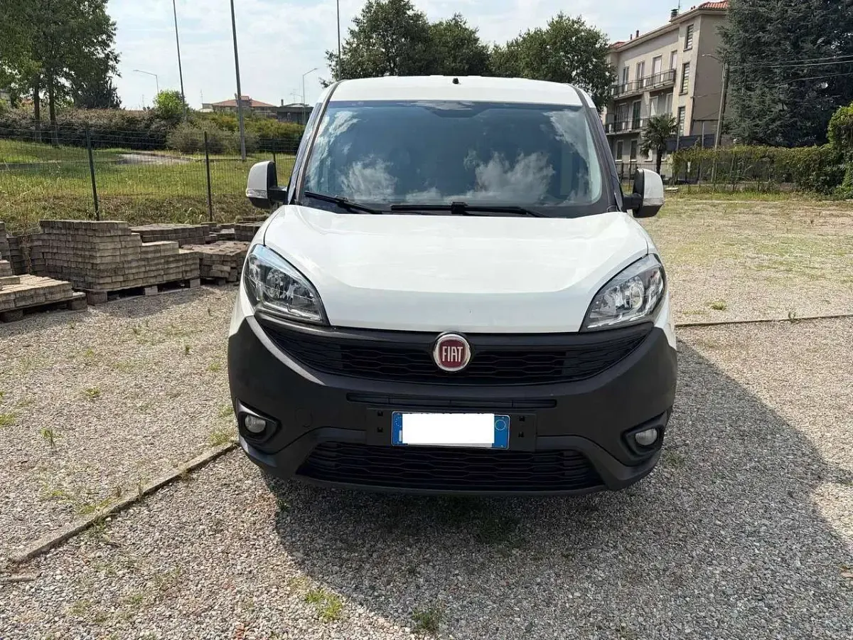 Usata Fiat Doblò 105 CV (77 kW) 2018 Bianco Monovolume
