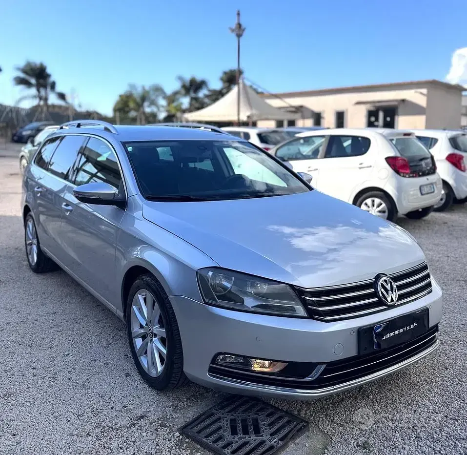 Usata VW Passat Highline 140 CV (102 kW) 2011 Grigio Station wagon