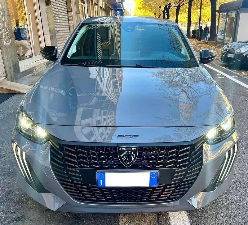 Usata Peugeot 208 Active 75 CV (55 kW) 2024 Grigio pastello Utilitaria