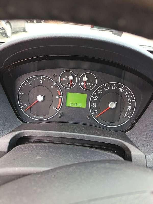 Usata Ford Fiesta Titanium 68 CV (50 kW) 2007 Argento Utilitaria