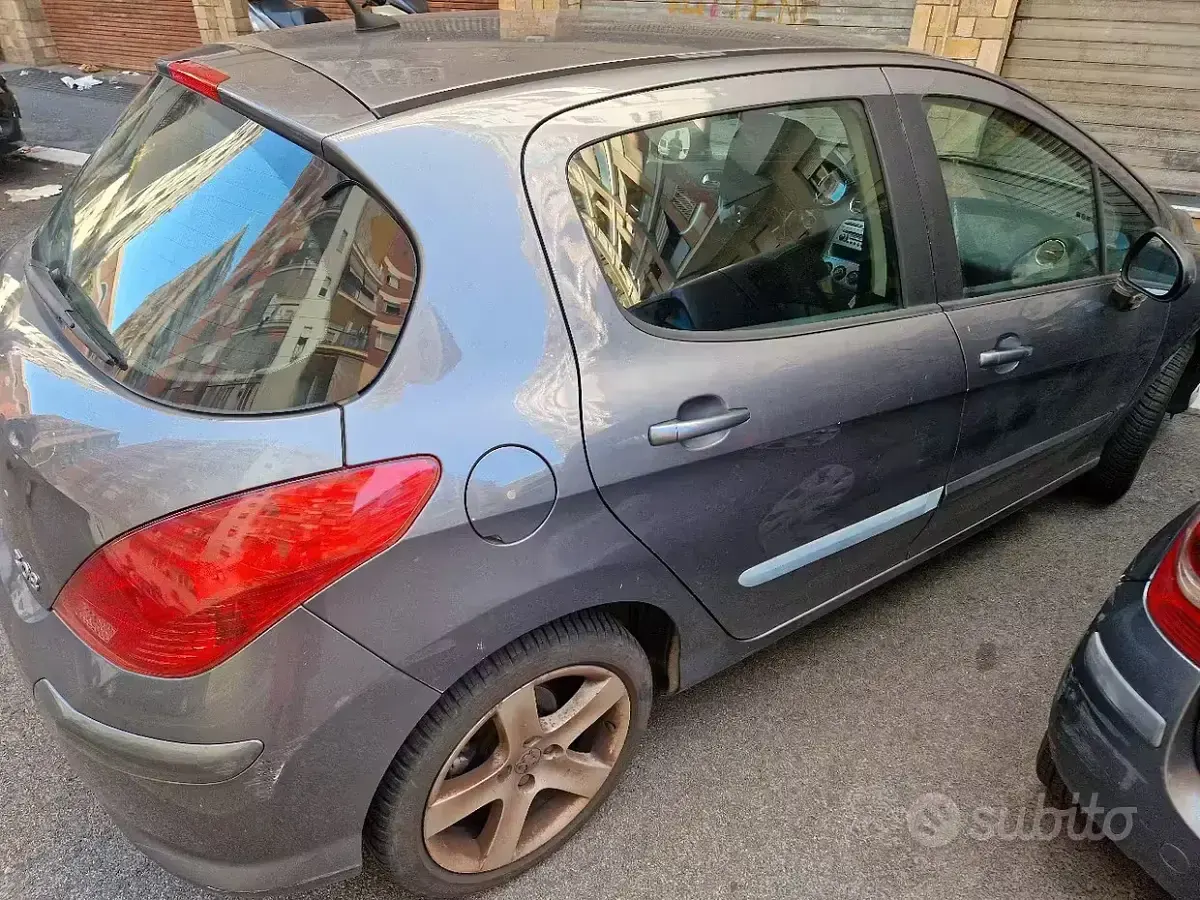 Usata Peugeot 308 120 CV (88 kW) 2009 Grigio Berlina