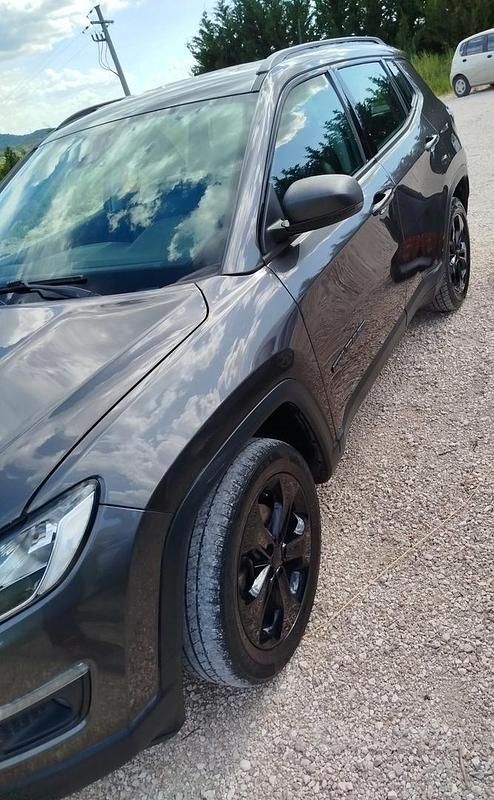 Usata Jeep Compass Night Eagle 140 CV (102 kW) 2018 Grigio SUV