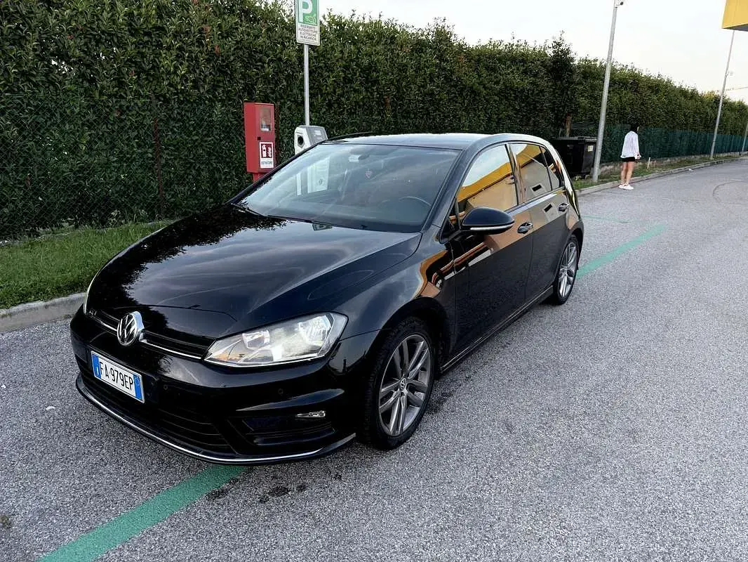 Usata VW Golf VII R-line 110 CV (80 kW) 2015 Nero Berlina