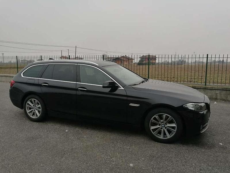 Usata BMW 520 184 CV (135 kW) 2014 Nero Station wagon