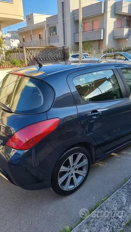 Usata Peugeot 308 Active 111 CV (81 kW) 2012 Blu Berlina