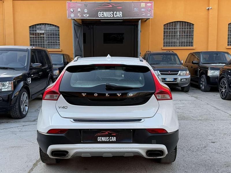 Usata Volvo V60 Summum 114 CV (83 kW) 2013 Other Station wagon