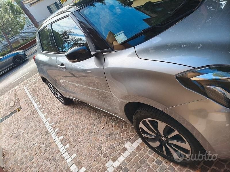 Usata Suzuki Swift 90 CV (66 kW) 2019 Grigio Utilitaria